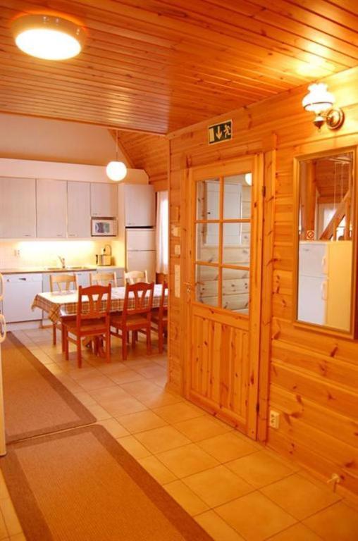 Lomaperkkioe Apartments 부오카티 객실 사진